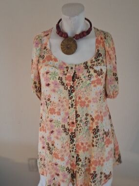 Free People Boho Style Peach Multi Floral Scoop-Neck Button Front Top Sz XS-S